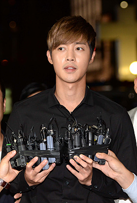 배우 겸 가수 김현중