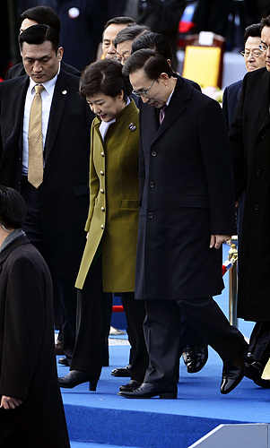 박근혜 대통령과 이명박 전 대통령