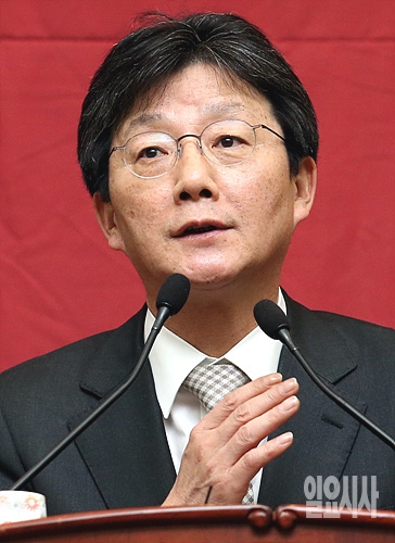 교섭단체 대표연설하는 유승민 새누리당 원내대표