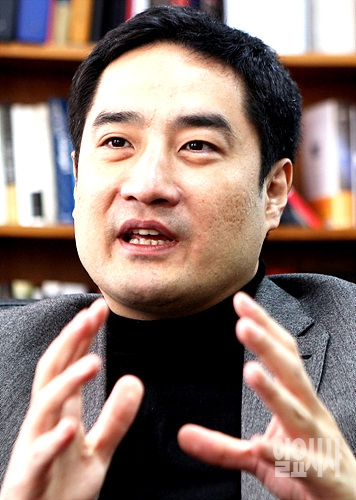  강용석 변호사