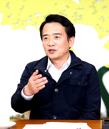 연정, 한국 정치의 대안 될까?
"대권보단 도민 챙기기가 우선"