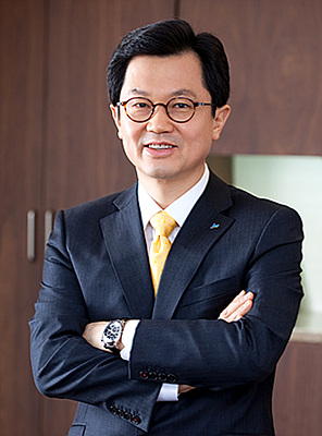 이경하 JW중외그룹 신임 회장