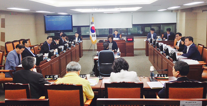 서울시 교육위원회 학교내 성추행 관련 회의