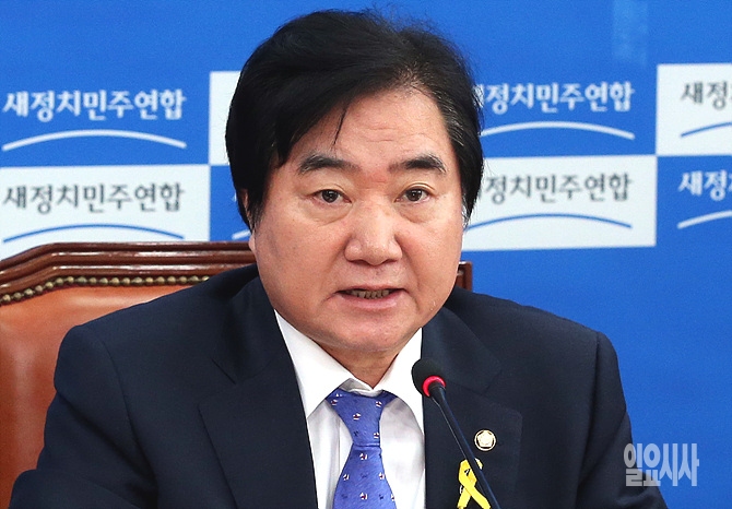 이석현 국회부의장