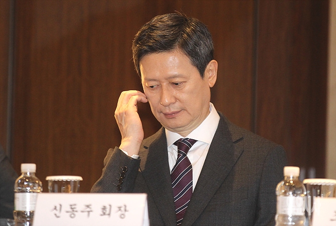 기자회견 갖는 신동주 전 일본 롯데홀딩스 부회장