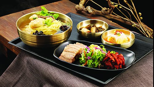 원할머니보쌈·족발&국수반상 ‘맑은국수보쌈반상’