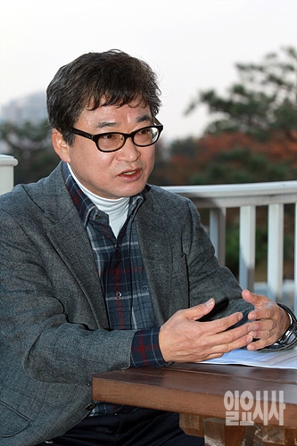 <일요시사>와 인터뷰하는 경기대학교 김기봉 교수