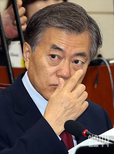 "정통당원 무시하고 여론조사 목매"
