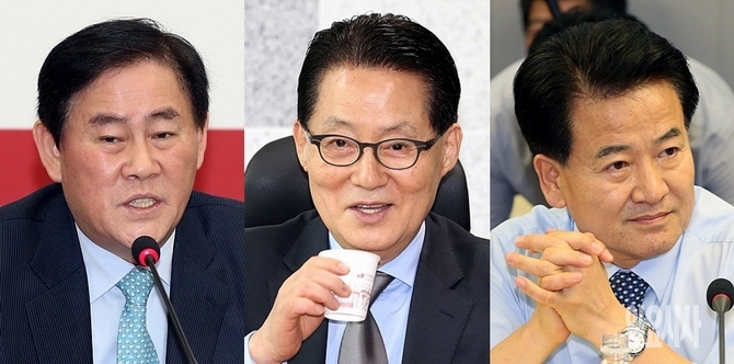 (사진 왼쪽부터) 최경환 전 경제부총리, 더불어민주당 박지원 의원, 정동영 전 통일부장관