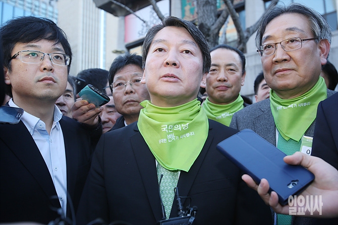 참신한 인물 거의 찾아볼 수 없어