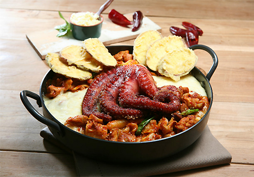 홍춘천 ‘문어치즈닭갈비’