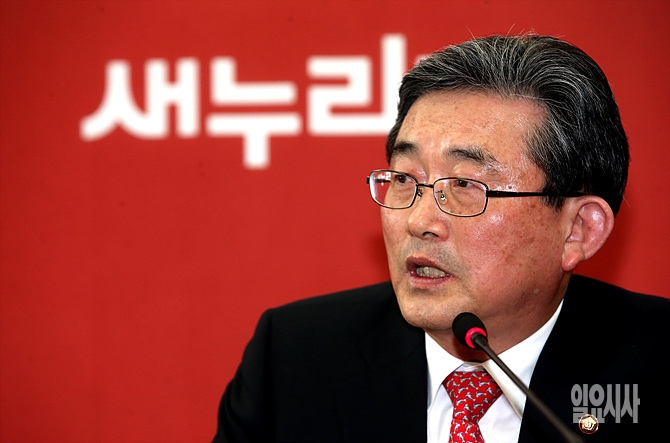 새누리당 이한구 공직자후보추천관리위원장