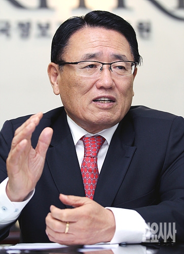 유준상 새누리당 상임고문