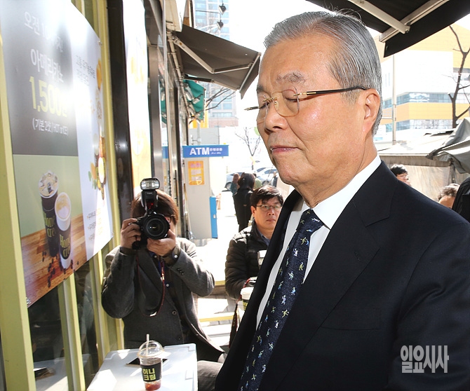 김종인 더불어민주당 대표