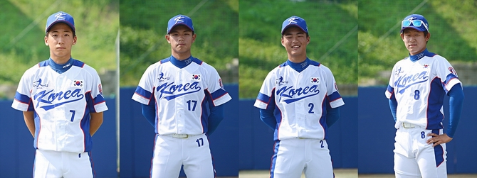 (사진 왼쪽부터) 주장 김태호(강남중), 노지우(잠신중, 포수), 박민(성남중), 엄문현(휘문중)