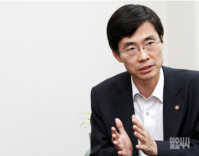 조경태 국회 기획재정위원장(새누리당)