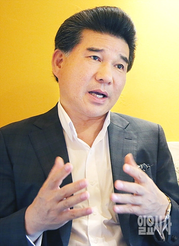 윤석헌 아태경제문화연구회 회장