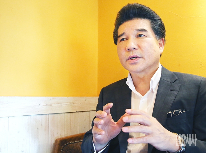 <일요시사>와 인터뷰 갖는 ‘중국통’ 윤석헌 아태경제문화연구회 회장