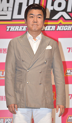 배우 윤제문