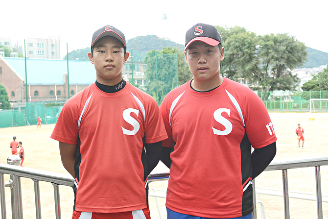 김한별(사진 왼쪽)과 허찬민