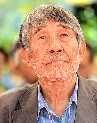 '분단문학의 큰 별' 이호철 작가