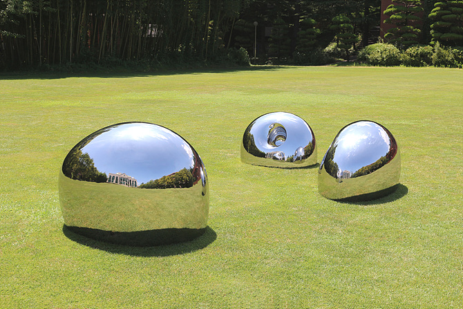From emptiness-Shelter I, II, III(空으로 부터-피난처I, II, III), Installation, Stainless steel, 2016
