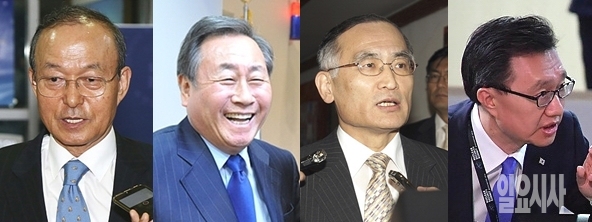 (사진 왼쪽부터) 송민순 전 외교통상부장관, 김숙 전 유엔대표부 대사, 위성락 주러시아대한민국대사관 대사, 윤여철 청와대 의전비서관