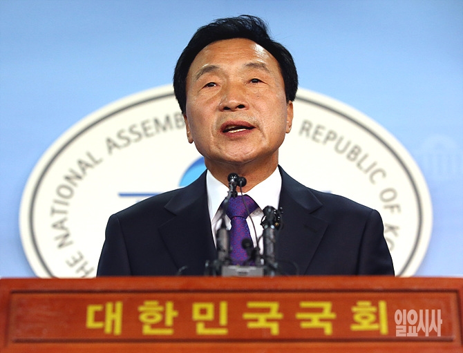 정계복귀 기자회견 갖는 손학규 전 더불어민주당 상임고문