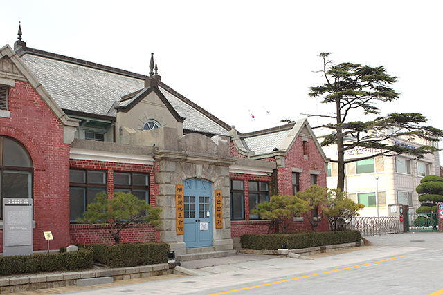 구 군산세관 본관