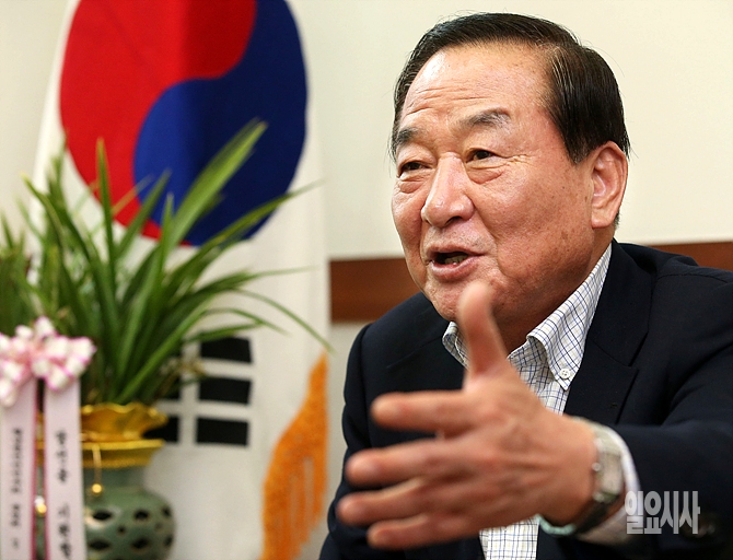 친박계 맏형 격인 서청원 새누리당 의원