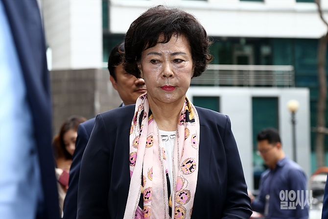 신영자 롯데장학재단 이사장