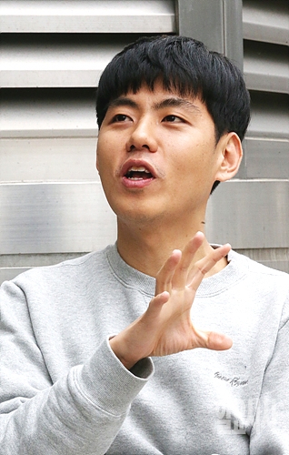 <일요시사>와 인터뷰 갖는 배진수 청년당 창당 추진위원