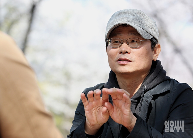 권해명 영화감독이 최근 <일요시사>와 인터뷰를 갖고 있다.