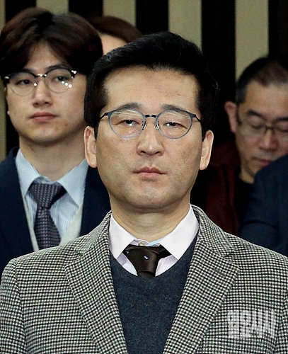 더불어민주당을 탈당해 국민의당으로 입당한 최명길 의원