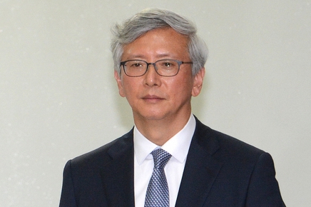 18일, 1심서 징역1년으로 법정 구속된 정기양 전 대통령 자문의