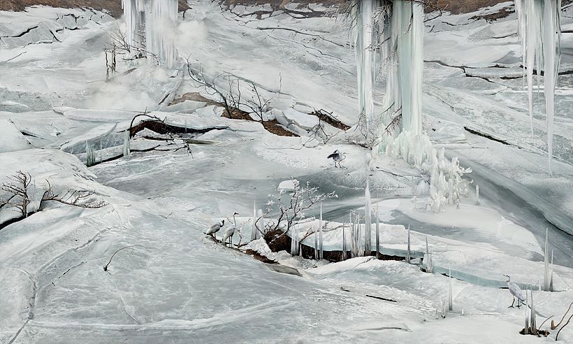 공직자의 얼음기둥 The Ice Pillars of Government Officers_2017_c-print_120x200cm