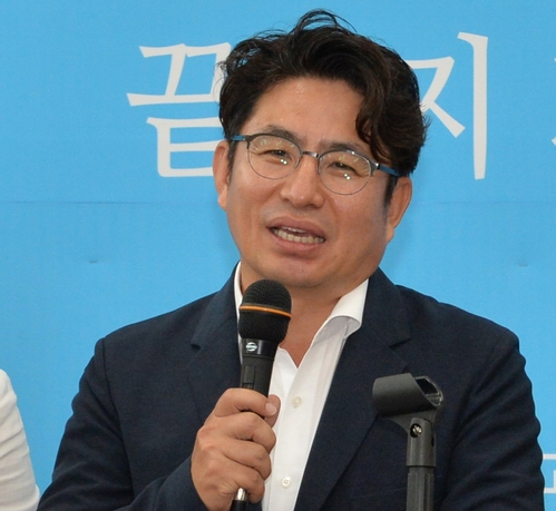 13일, 바른정당에 입당한 박종진 전 앵커