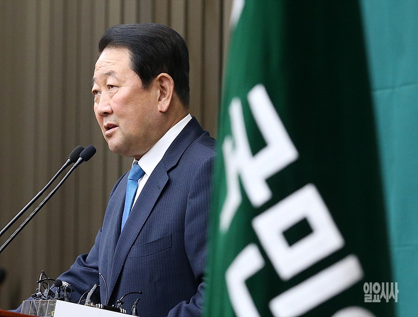 지난 13일, 서울 여의도 국회서 열린 의원총회서 모두발언하는 박주선 국민의당 비상대책위원장