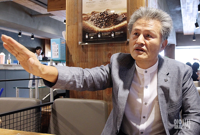 김필원 제18대 대선 선거무효 소송인단 공동대표가 <일요시사>와 인터뷰를 갖고 있다.