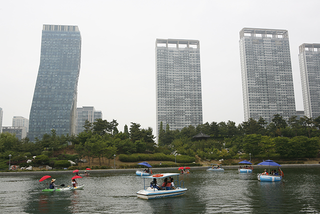 송도국제도시 빌딩 숲 속 센트럴파크