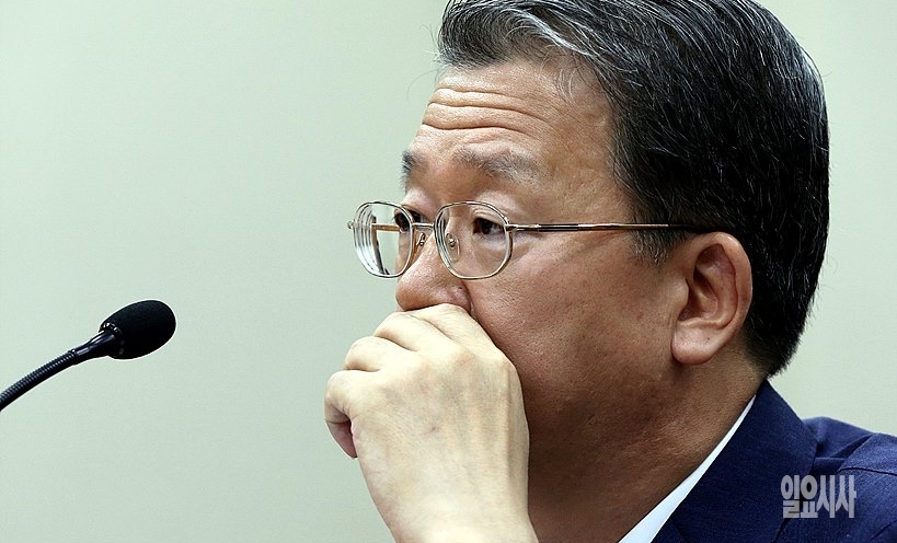 최근 송사에 휘말린 임환수 전 국세청장