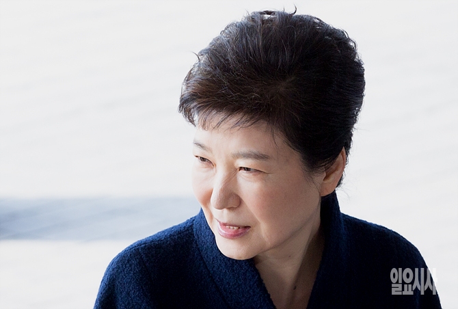‘강제 탈당이냐 당적 유지냐’ 기로에 선 박근혜 전 대통령 <사진공동취재단>