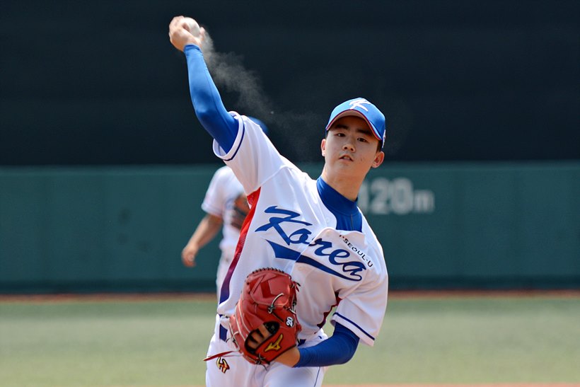신일고 투수 이건