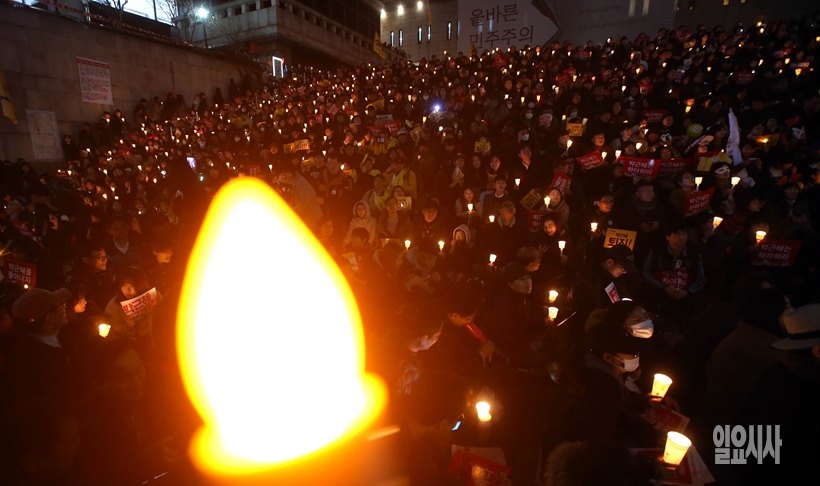 지난해 촛불집회 현장 <사진=사진공동취재단>