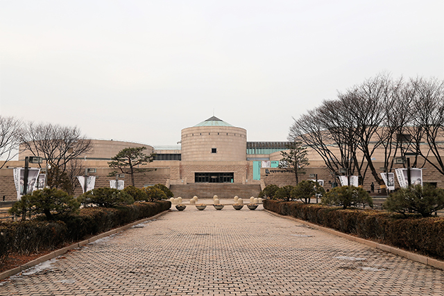 봉수대와 성곽의 느낌이 살아 있는 국립현대미술관 과천관