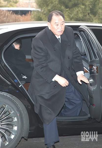 출경하는 김영철 노동당부위원장