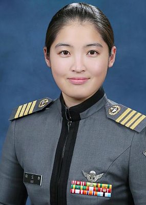육사 최고 성적을 거둔 이도현 육사생도가 대통령상을 수상했다.