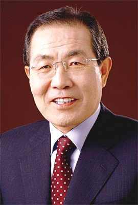윤동한 한구콜마 회장