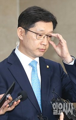 경남 김해을 지역에 경남도지사 출마를 선언한 김경수 더불어민주당 의원