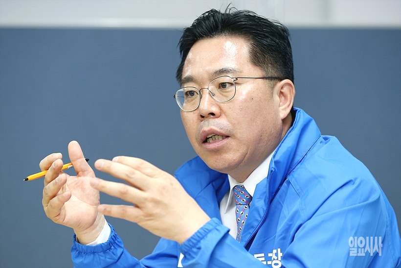 <일요시사>와 인터뷰 갖는 김기홍 더불어민주당 남동구청장 예비후보